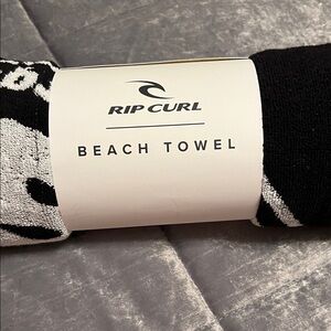 Rip Curl Monochrome Beach Towel NWT